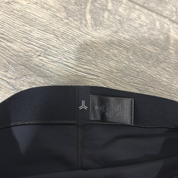 • Ultracor • Women’s LUX ESSENTIALS STAR KNOCKOUT ULTRA HIGH LEGGING Sm - Picture 4 of 5